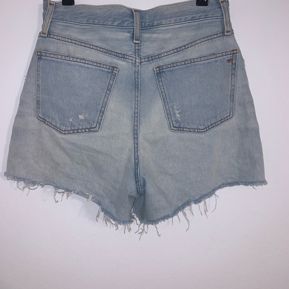 Madewell The MomJean Short Light Wash - Picture 11 of 15